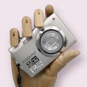 Nikon Coolpix S4000 Digital Camera | 12MP | Silver